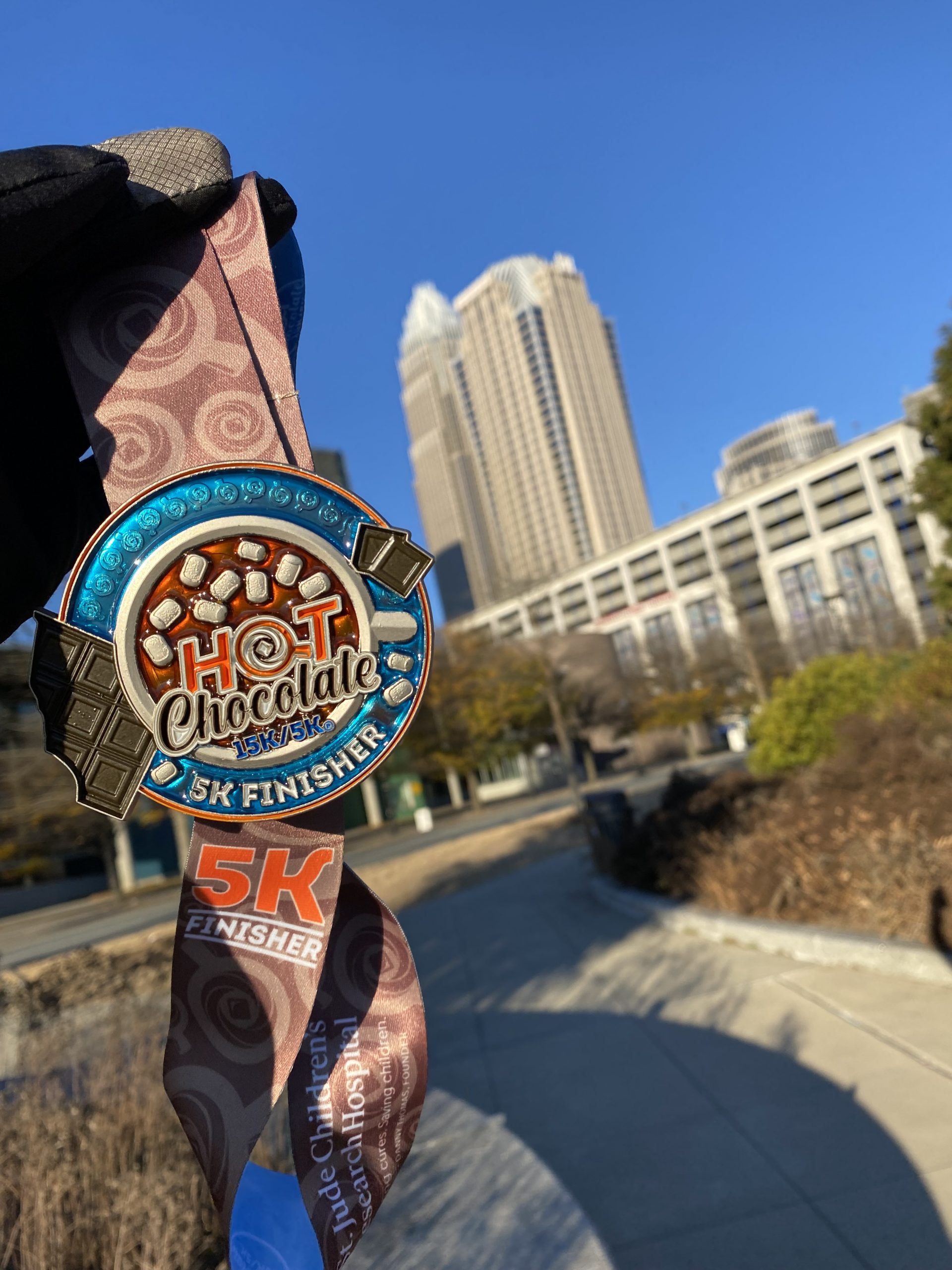 2022 Hot Chocolate 5K medal